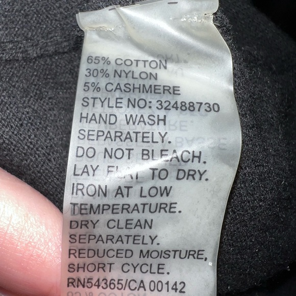 Peter Nygard Keyhole Sweater - Picture 9 of 10